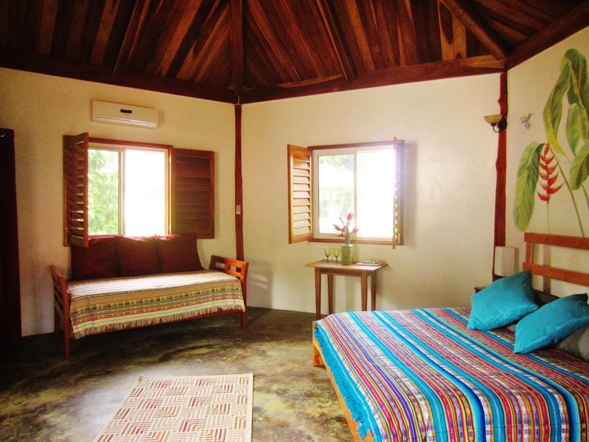 Casa Abundancyah B&B ボカス・タウン エクステリア 写真